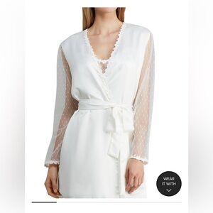 Flora Nikrooz Showstopper Charmeuse Cover Up Robe, NEVER WORN NEW WITH TAGS